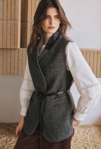 Petite Studio's Ezio Dark Brown Thin Knotted Leather Belt