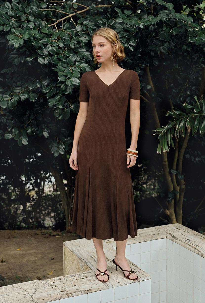 Petite Studio's Ezra Knit Dress in Chocolate 