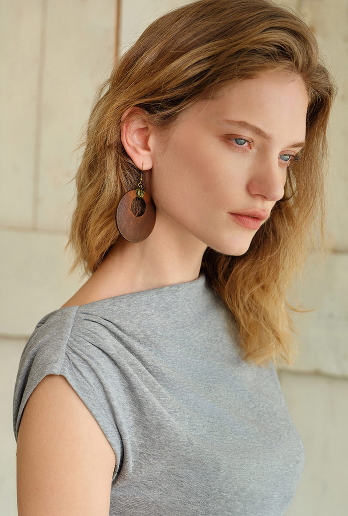 Petite Studio's Filo Wooden Dangling Earrings