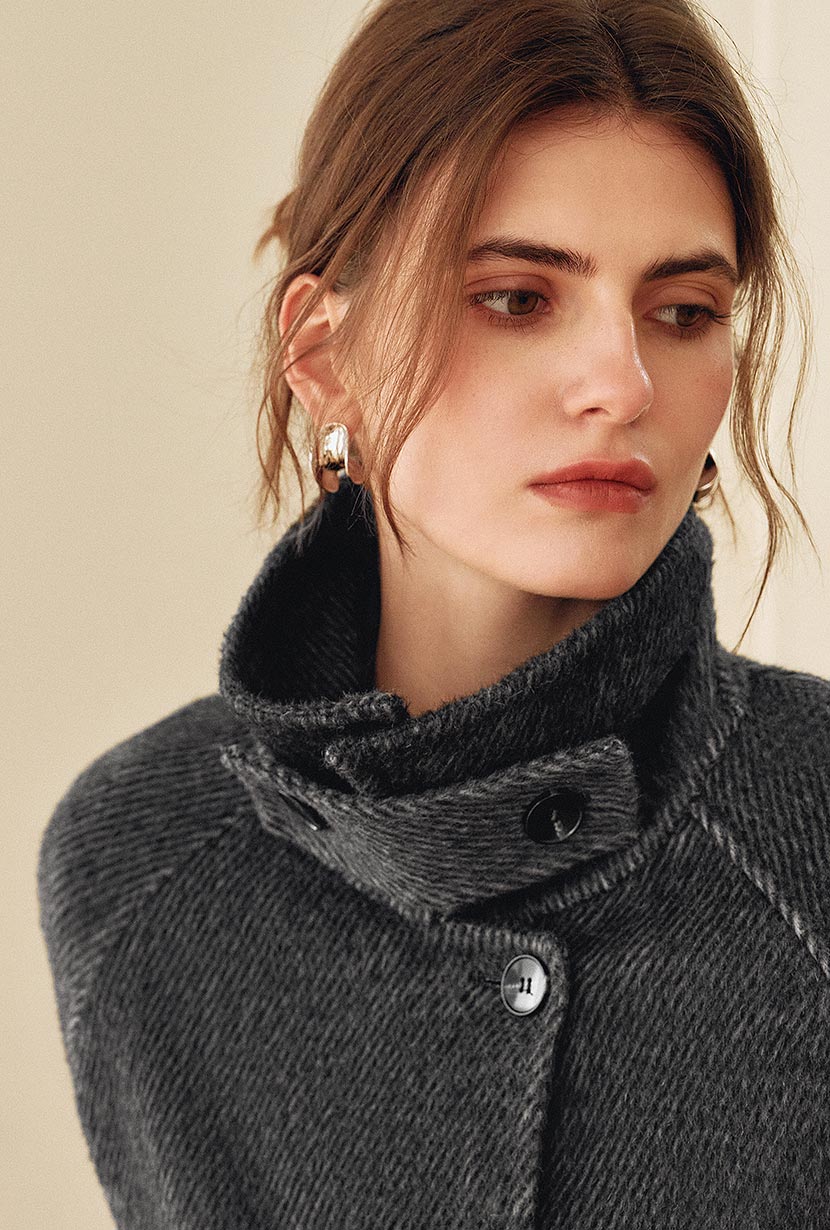 Petite Studio's Ismay Sculpted Curved Earrings 