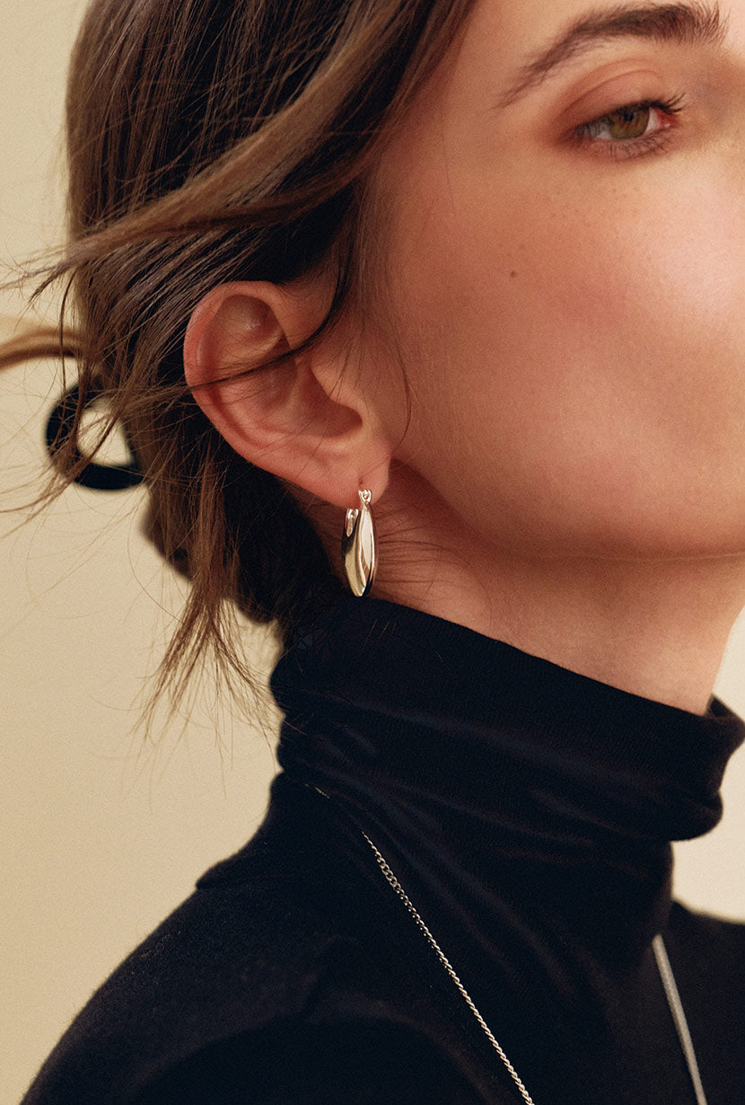 Petite Studio's Harvi Crescent Hoop Earrings