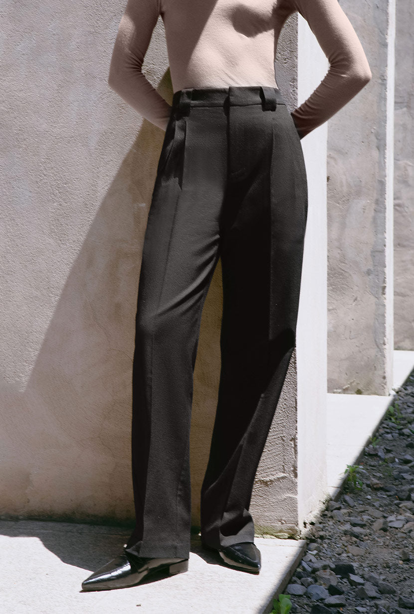 Petite Studio's Hadrien Pants in Black