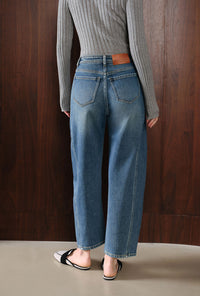 Petite Studio's Evie Mid-Rise Barrel Jeans in Vintage Blue