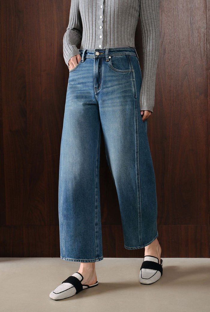 Petite Studio's Evie Mid-Rise Barrel Jeans in Vintage Blue