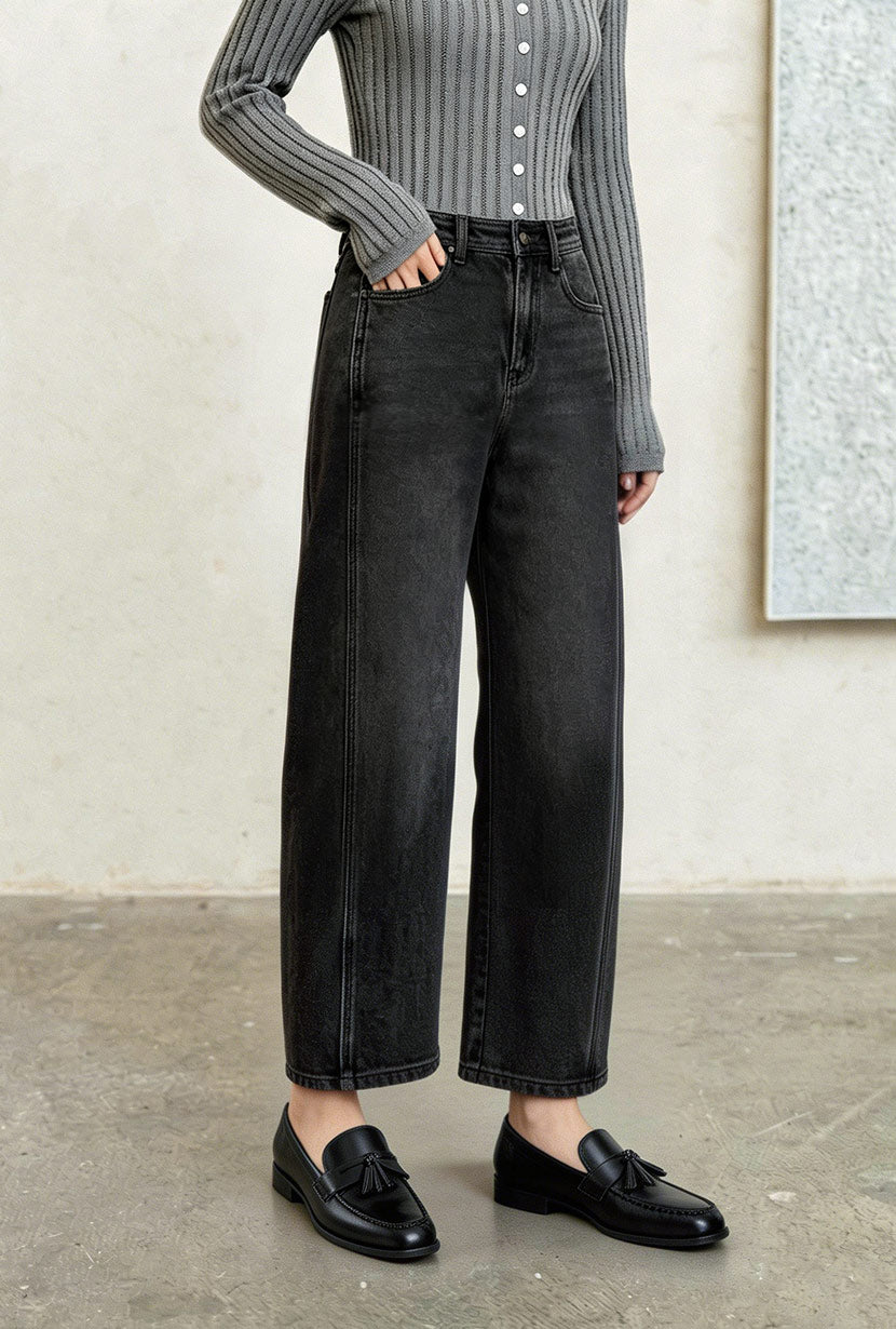 Petite Studio's Evie Mid-Rise Barrel Jeans in Black