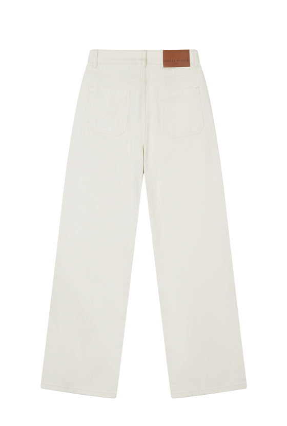 Petite Studio's Odilia Mid Rise Straight Leg Jeans in Cream