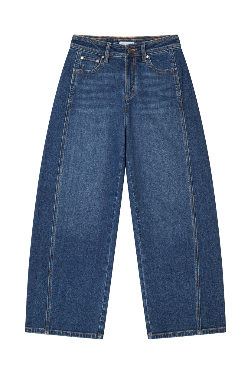 Petite Studio's Evie Mid-Rise Barrel Jeans in Blue 