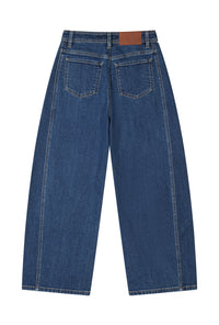 Petite Studio's Evie Mid-Rise Barrel Jeans in Blue 