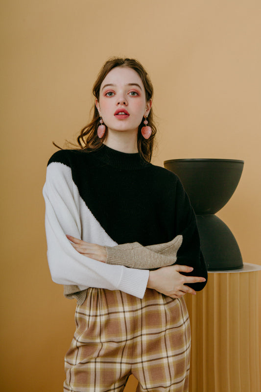 Petite Studio's Meredith oversized Wool Sweater in Black & White